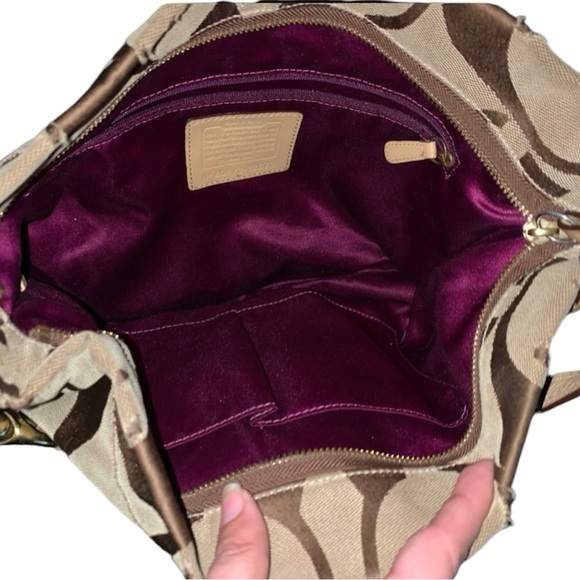 Medium Coach Signature Satchel Brown - Picture 2 of 4